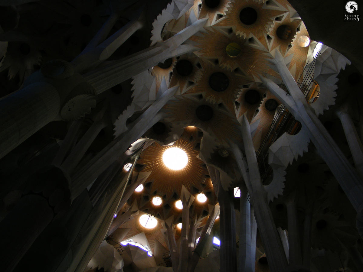 Sagrada Família interior pillars