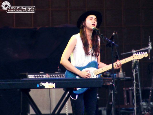 Holly Miranda singing with her Telecaster Share this image