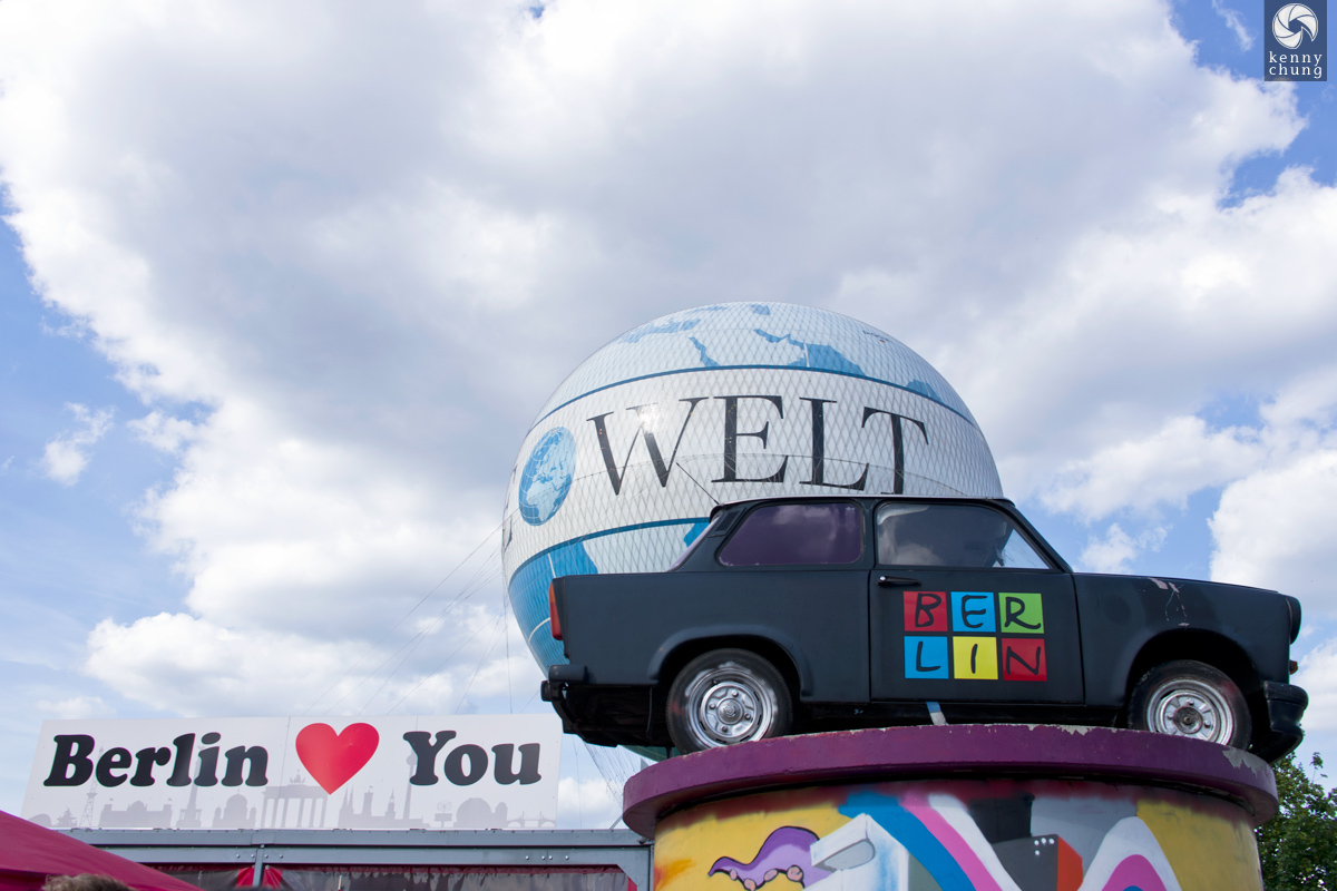 Berlin Loves You sign, hot air balloon and vintage car