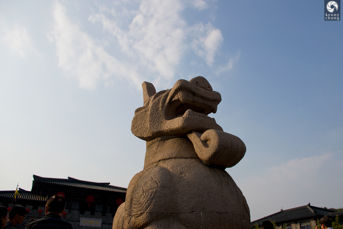 Lion statue at Three Kingdoms City in Wuxi