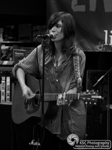 Black and white Nicole Atkins at Best Buy Union Sq NYC