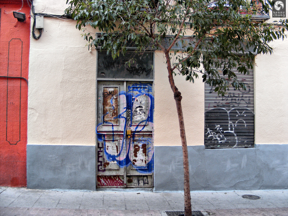 Barrio de las Letras colorful door